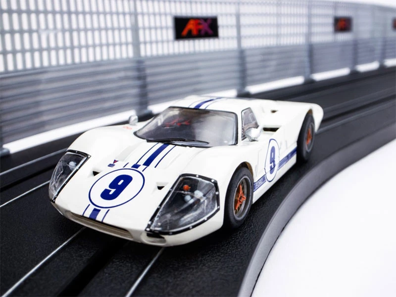 AFX Ford GT40 Mark IV #9 White Mega G+ HO Slot Car 13 AFX Ford GT40 Mark IV #9 White Mega G+ HO Slot Car - Image 13