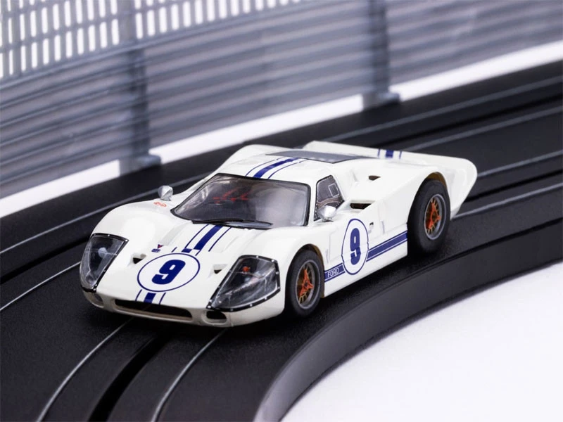 AFX Ford GT40 Mark IV #9 White Mega G+ HO Slot Car 14 AFX Ford GT40 Mark IV #9 White Mega G+ HO Slot Car - Image 14