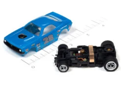 Auto World CrossTrax Road Course 9-Foot HO Slot Car Race Set -RC SuperStore AWC SRS351 8 83315.1686334870