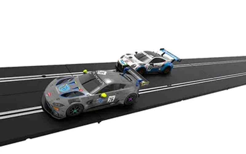 Scalextric ARC AIR - World GT 1/32 Slot Car Set 4 Scalextric ARC AIR - World GT 1/32 Slot Car Set - Image 4