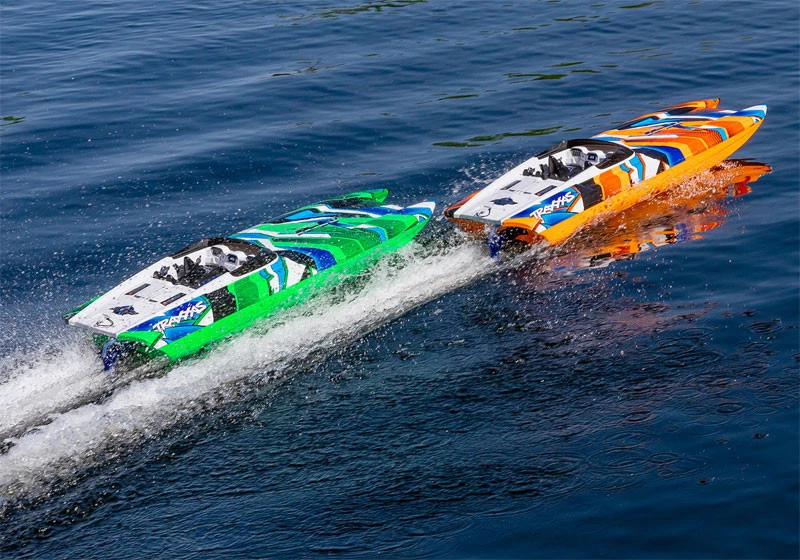 Traxxas DCB M41 40-Inch Brushless Catamaran Ready-to-Race Boat W/TSM 5 Traxxas DCB M41 40-Inch Brushless Catamaran Ready-to-Race Boat W/TSM - Image 5