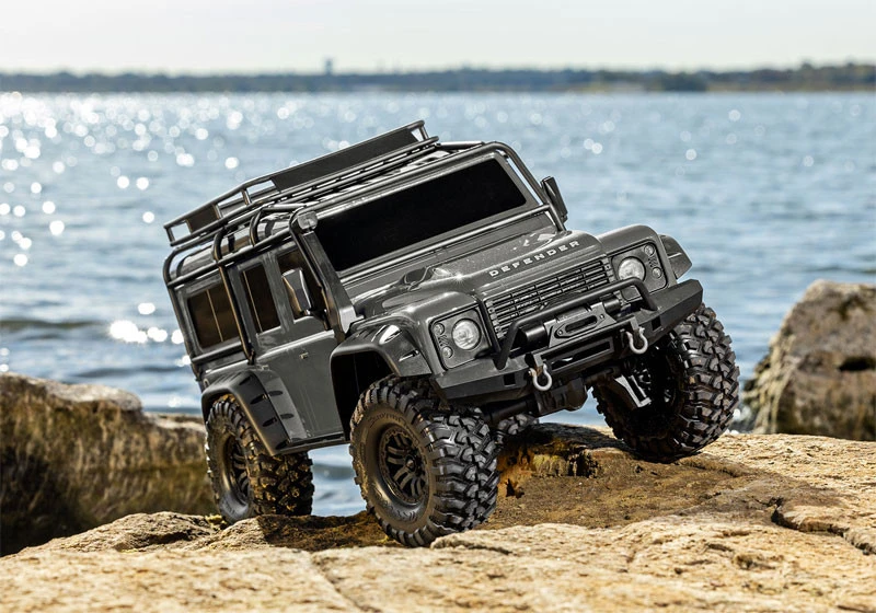 Traxxas TRX-4 Trail RC 4x4 Crawler RTR W/Land Rover Defender Body With Clipless Body W/3S LiPo COMBO 2 Traxxas TRX-4 Trail RC 4x4 Crawler RTR W/Land Rover Defender Body With Clipless Body W/3S LiPo COMBO - Image 2