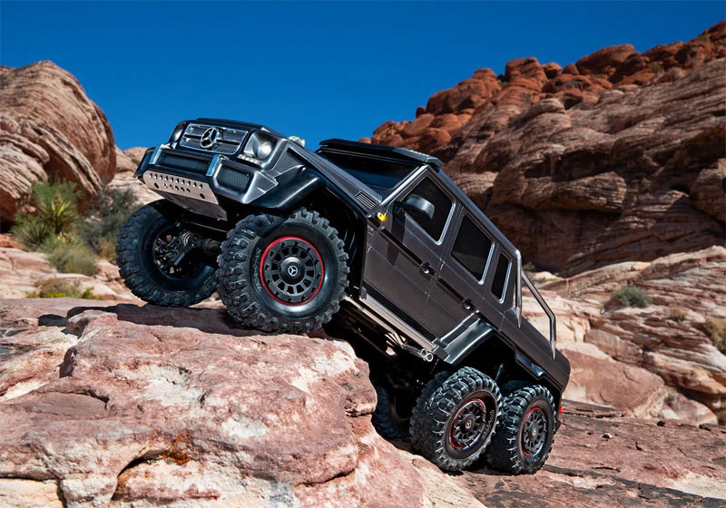 Traxxas TRX-6 Mercedes-Benz G 63 AMG 6x6 Scale & Trail RTR RC Crawler With Clipless Body 2 Traxxas TRX-6 Mercedes-Benz G 63 AMG 6x6 Scale & Trail RTR RC Crawler With Clipless Body - Image 2