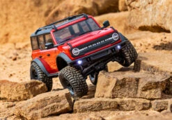 Traxxas 1/18 TRX-4m Ford Bronco Body 4x4 RTR Crawler W/ID Battery & USB Charger -RC SuperStore TRA97074 7 31491.1707772413
