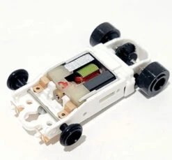 Viper Scale Racing (WHITE Colored Chassis) Viper Built Super 7 “HB” Ready To Race HO Slot Car Chassis